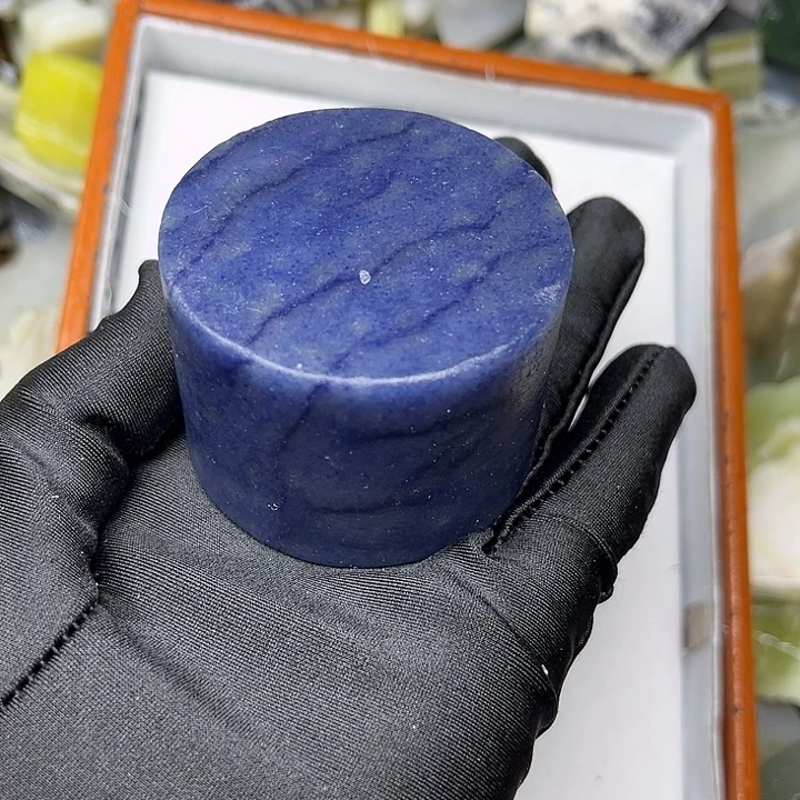 未镶嵌和田玉（翠青玉）珠宝奇石