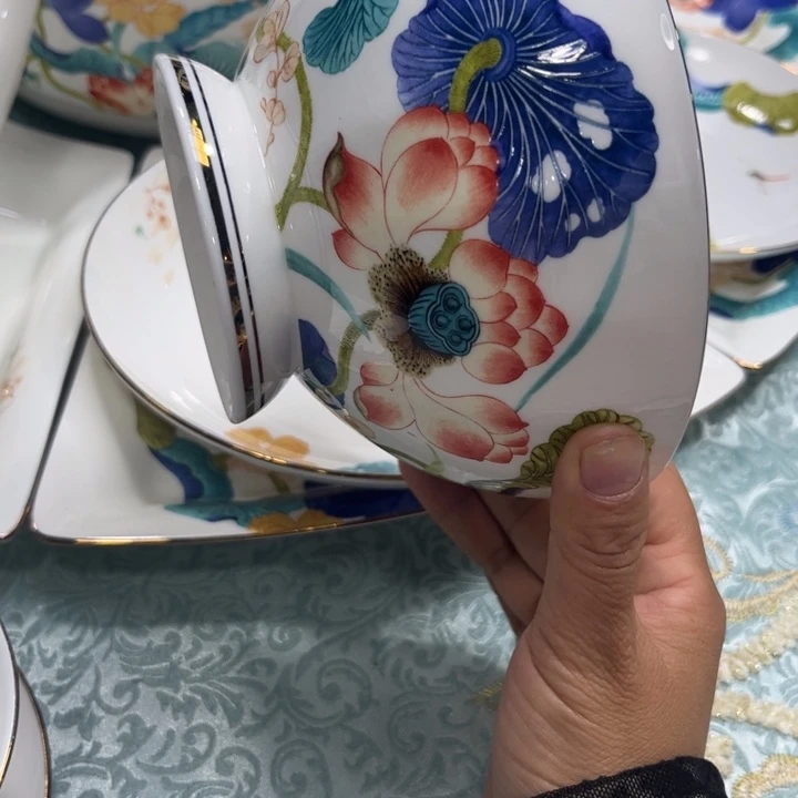 骨瓷荷塘六寸面碗两个