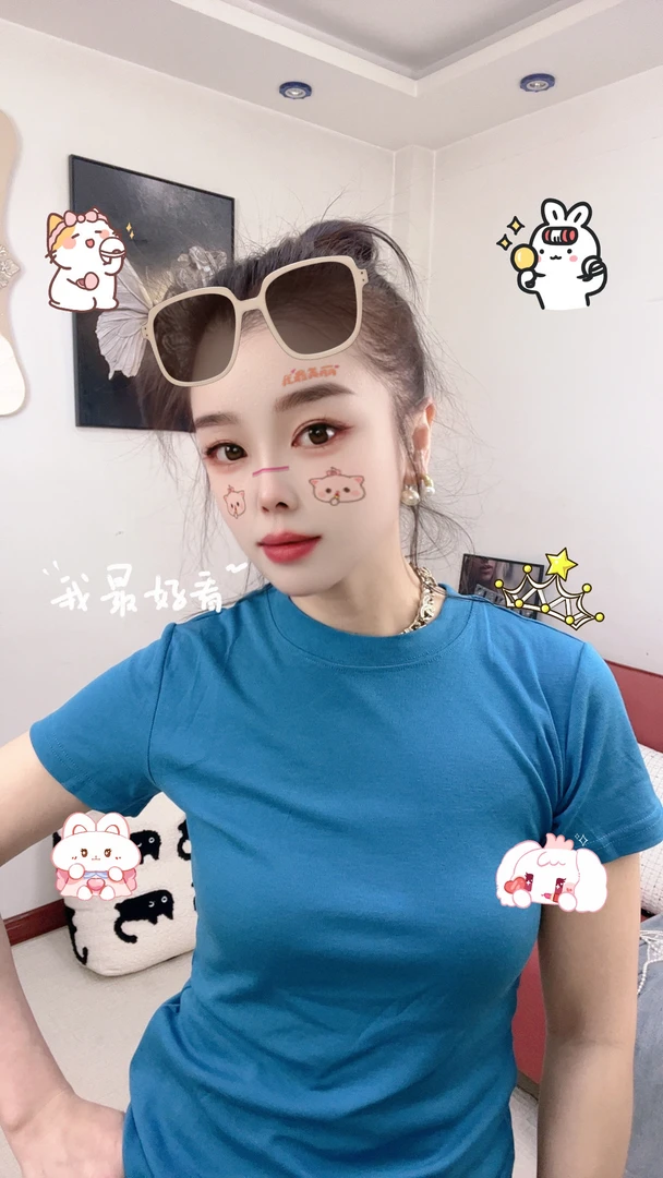 雾蓝色时尚休闲短袖