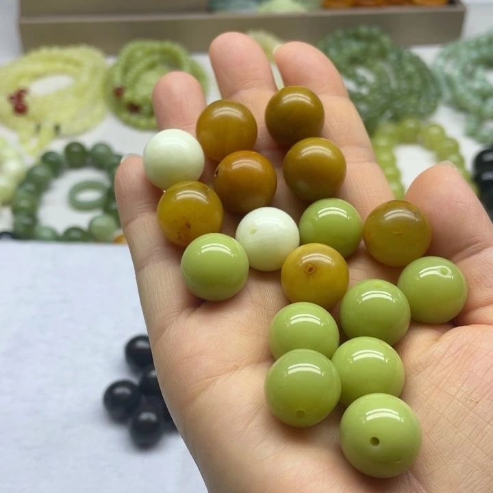 蛇纹石玉散珠17粒未镶嵌清**莱