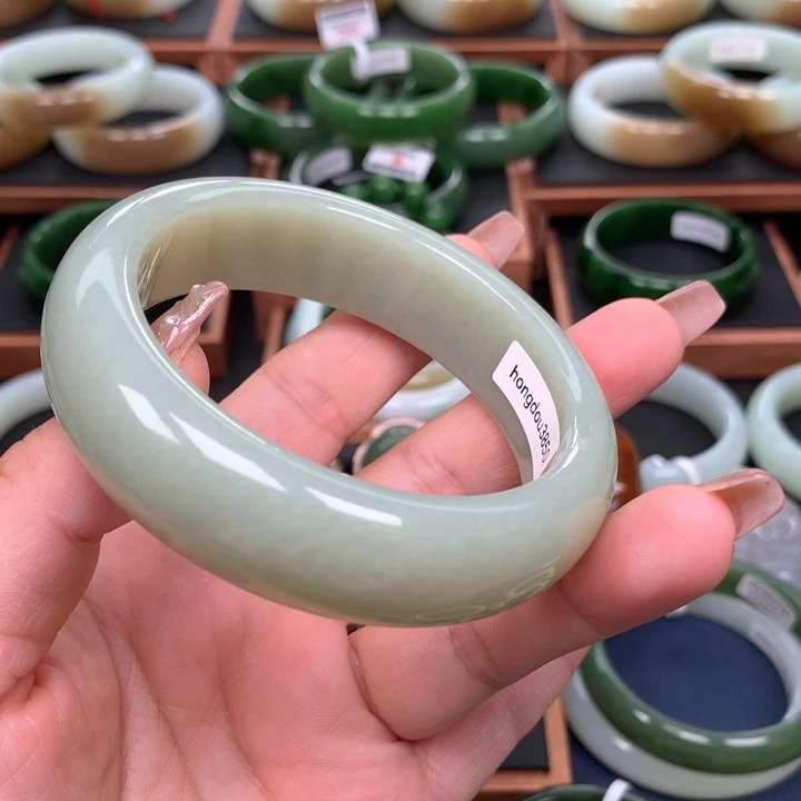 和田玉手镯未镶嵌6162圈口