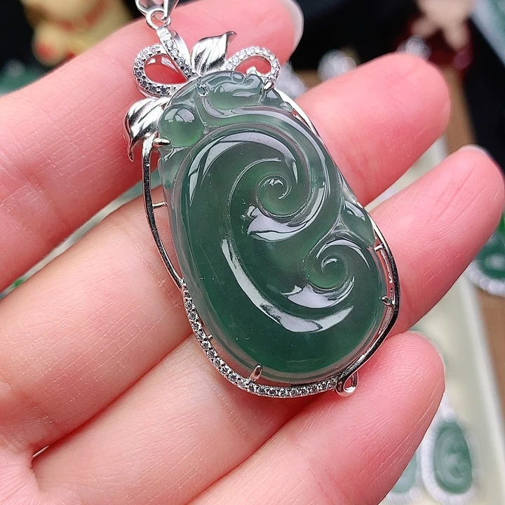 颈饰银S925镶嵌翡翠吊坠