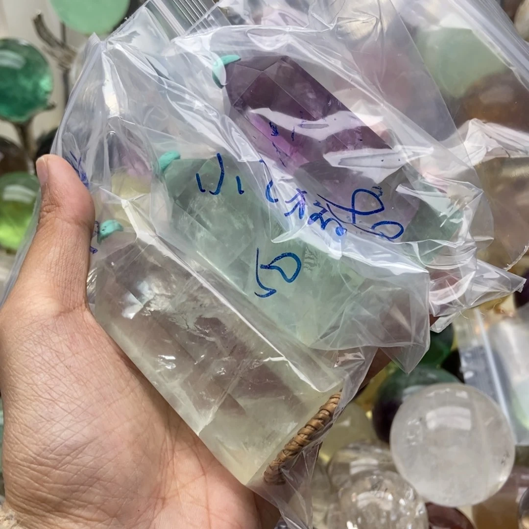 摆件未镶嵌萤石伊****猪萤石