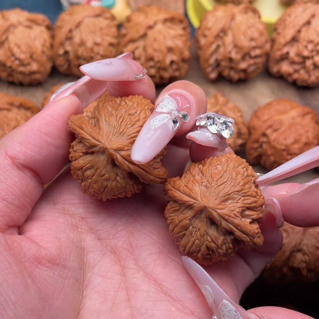 美***糖文玩核桃把件全品绣球36