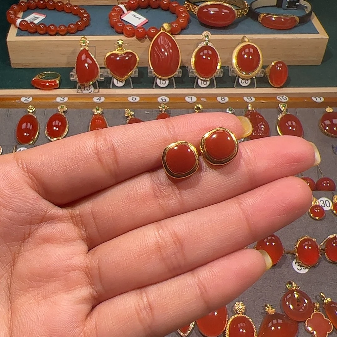 南红玛瑙18K金镶嵌耳饰