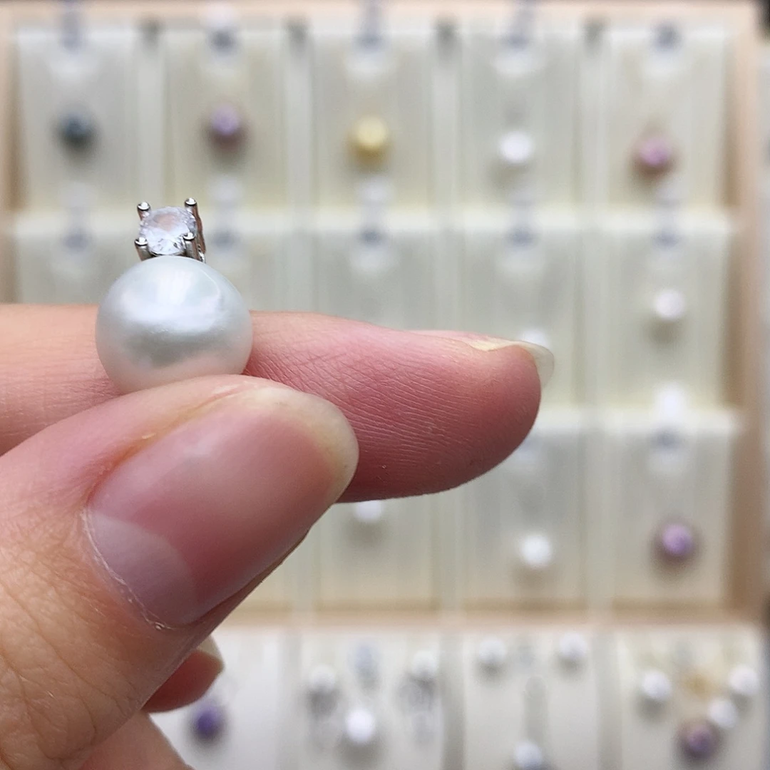 淡水珍珠颈饰合金