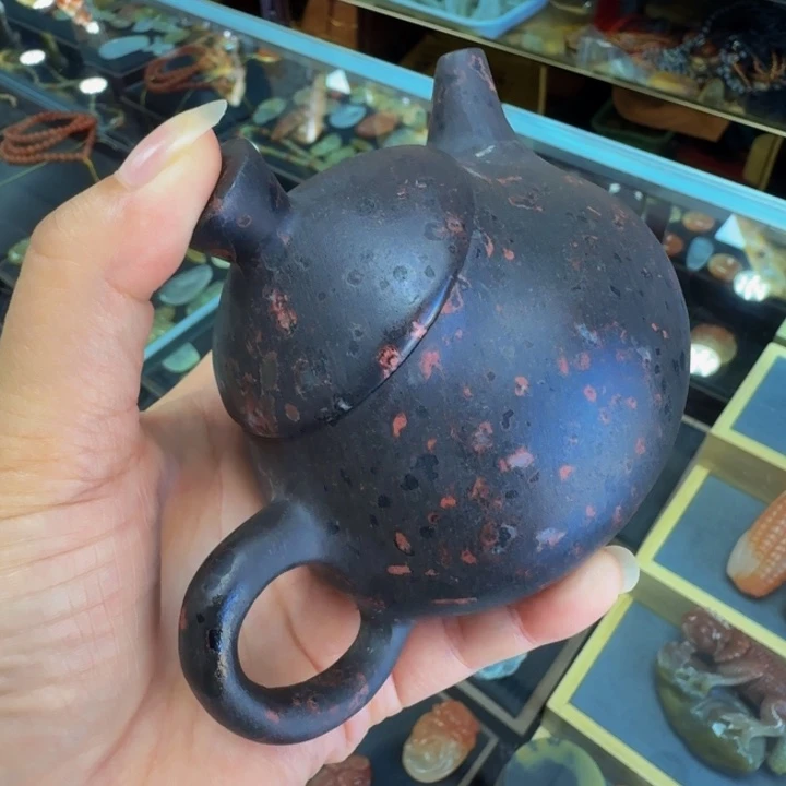 G***利石英质玉未镶嵌颈饰