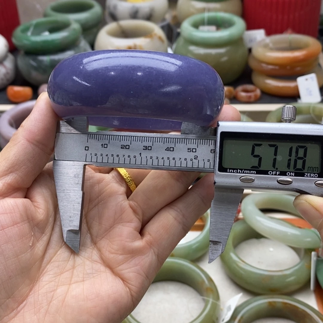 石英岩玉未镶嵌手镯