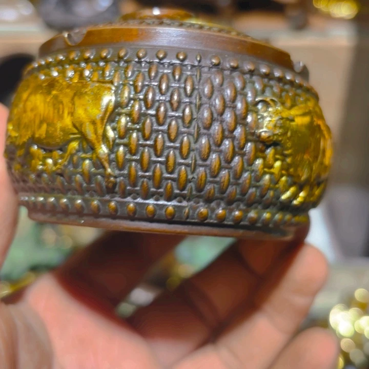 铜的。全清了。一件不留！不磨叽