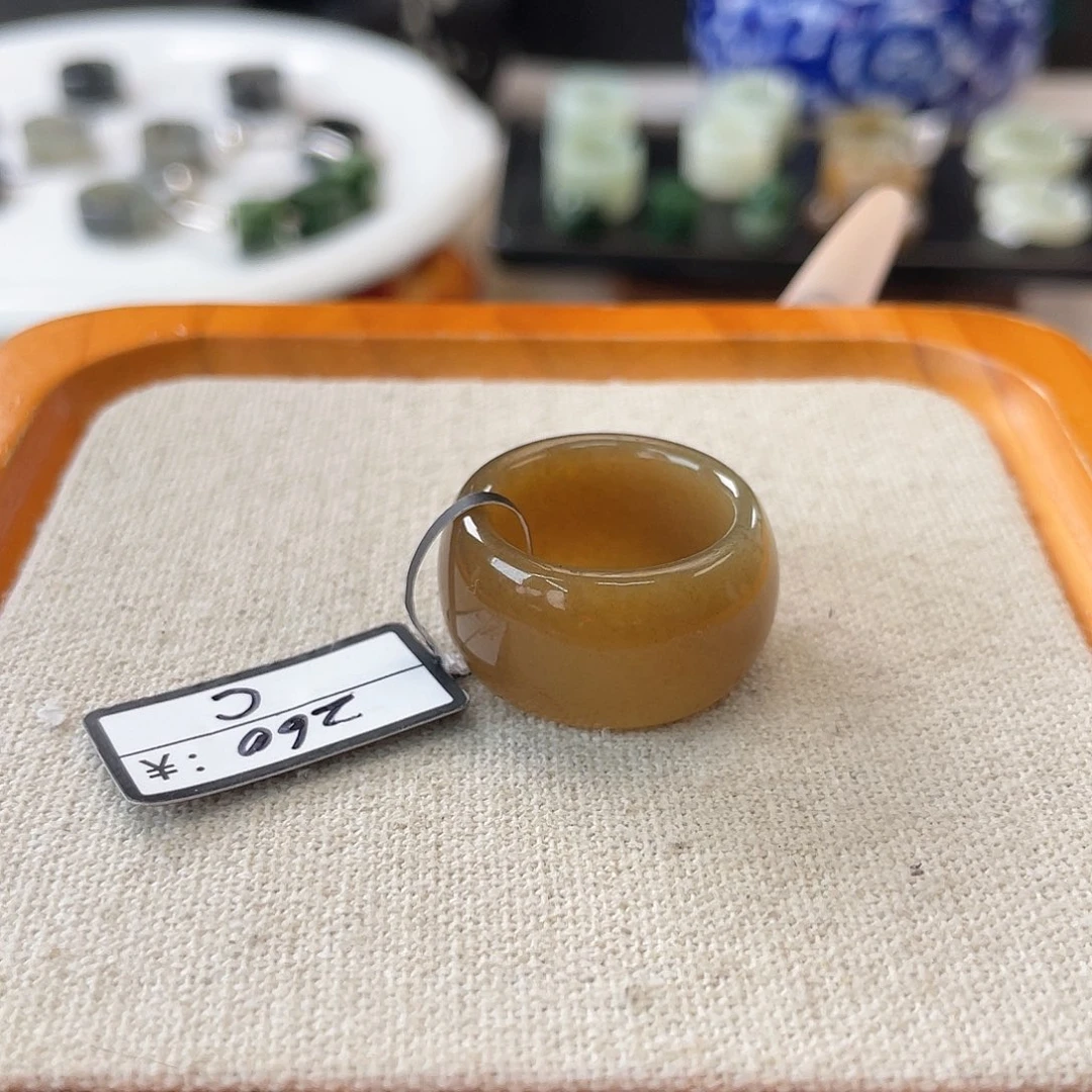 未镶嵌戒指和田玉c33 咖糖墩墩17.5不退换