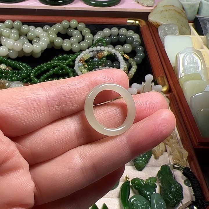 和田玉（糖玉）未镶嵌手链