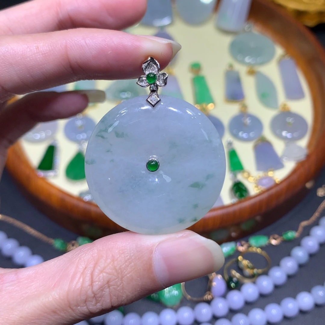 翡翠吊坠(不含链)18K金镶嵌
