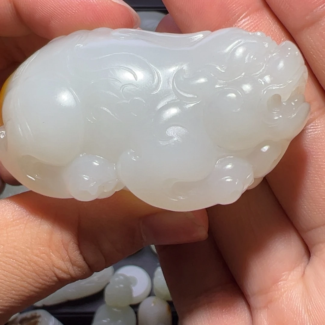 随***欲和田玉未镶嵌颈饰