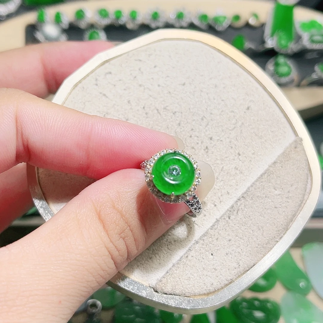 未镶嵌挂件翡翠裸石