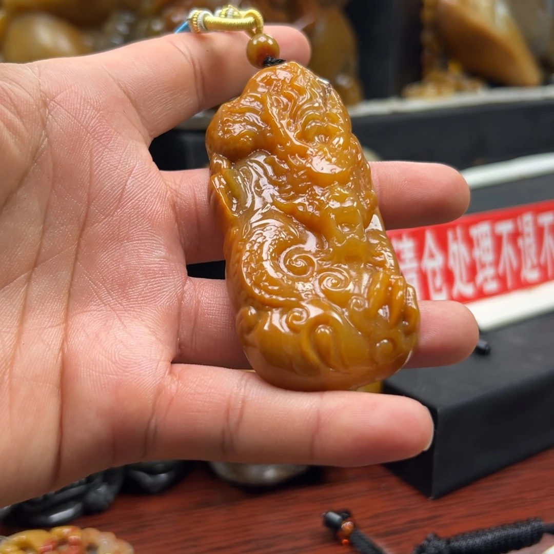 石英质玉（黄龙玉）未镶嵌黄龙玉