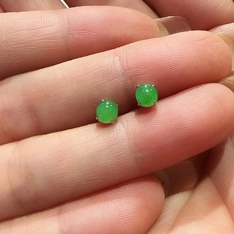 翡翠18K金镶嵌耳饰