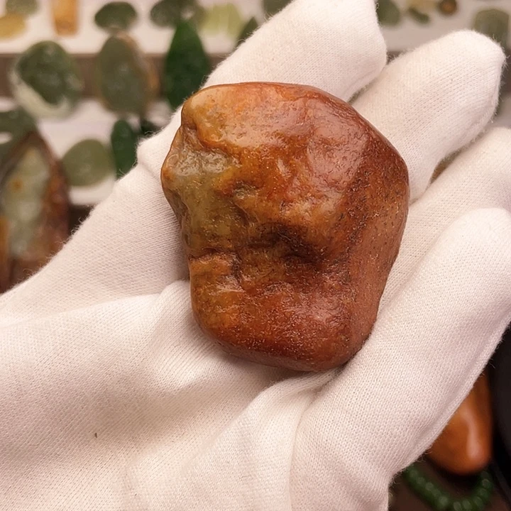 岫岩河磨玉（透闪石质玉）颈饰未镶嵌