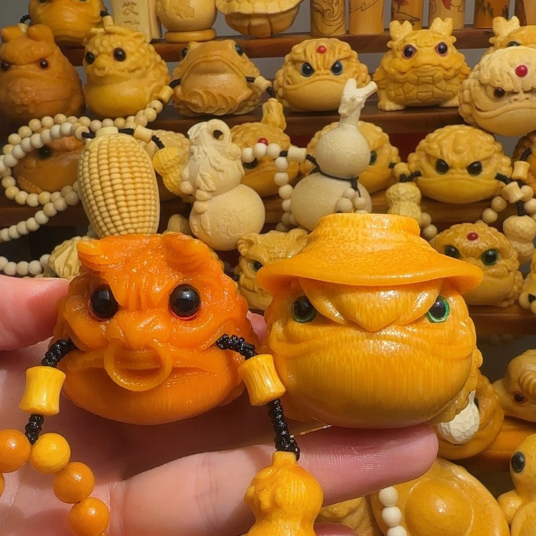 小***着竹两个金蟾，一个配饰，1油，刷子