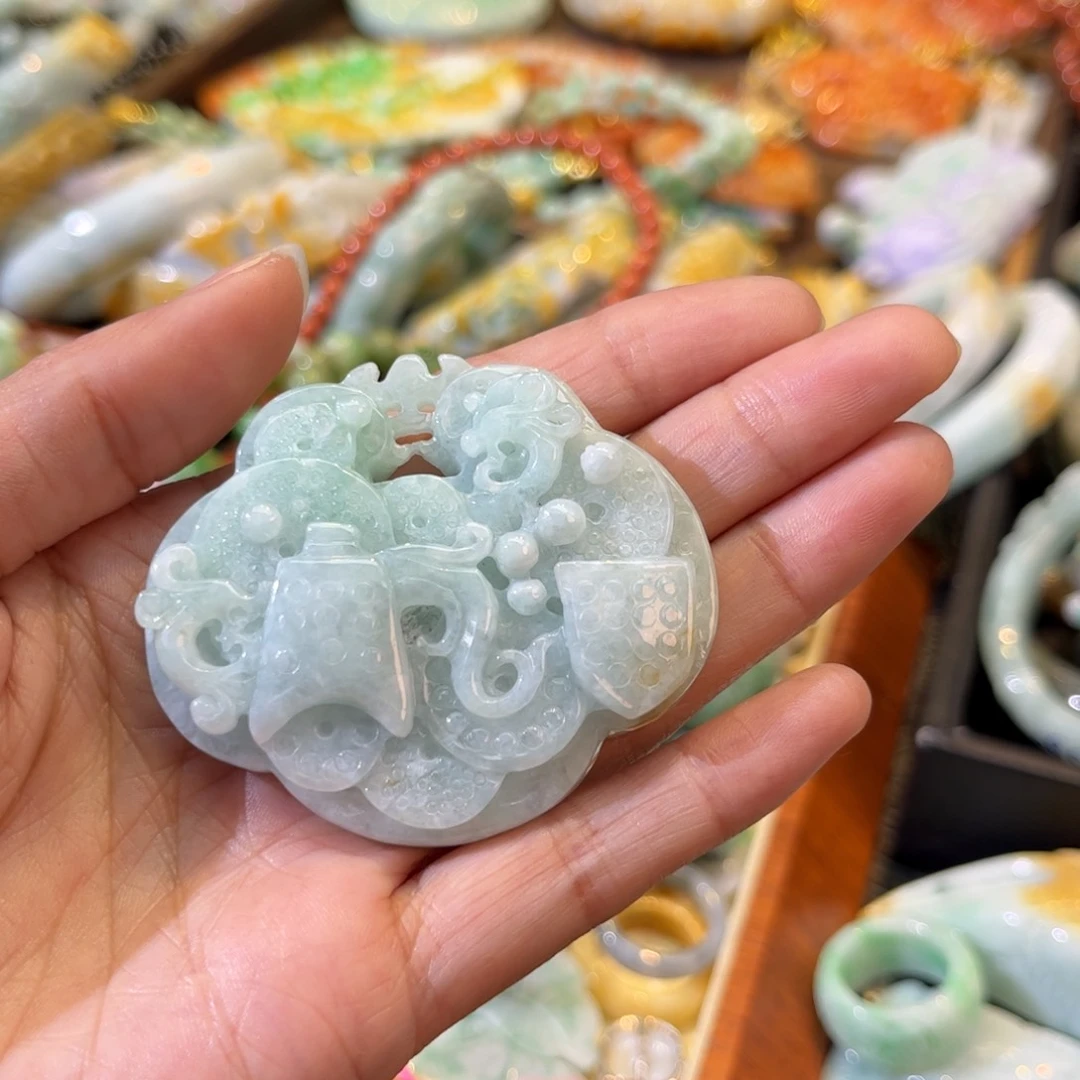 翡翠颈饰未镶嵌待编款