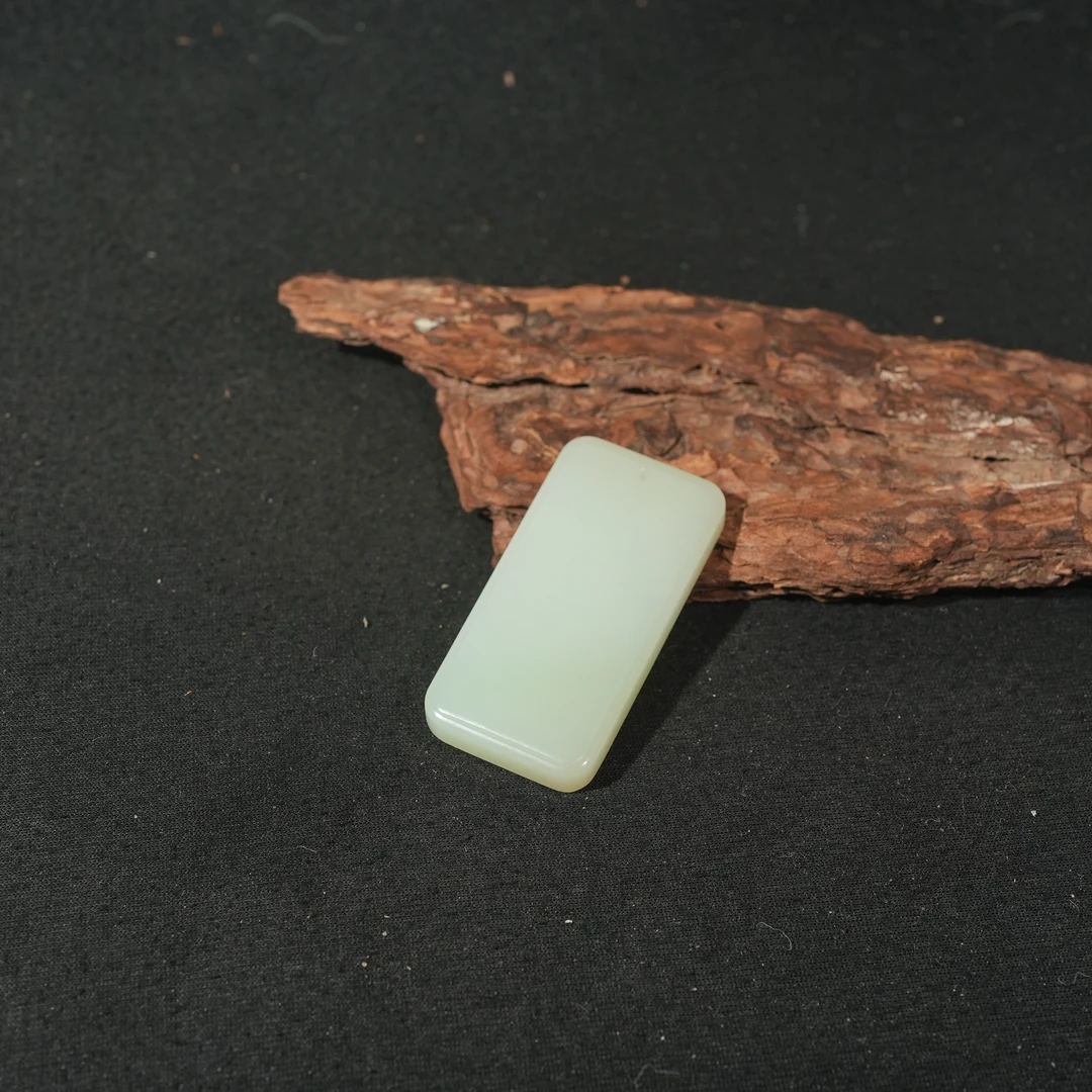 12.8香港王老板-和田玉吊坠7z20