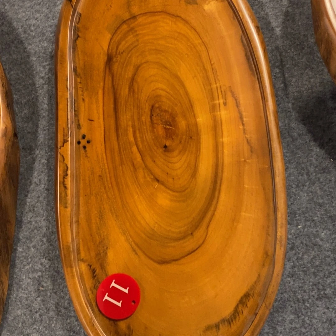 Z****.香樟木自然随形茶盘