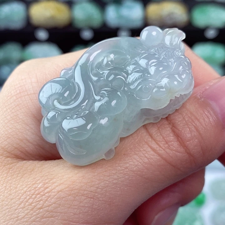 翡翠颈饰未镶嵌天然