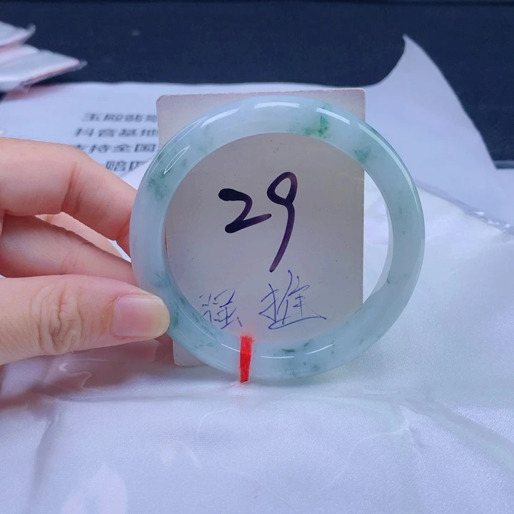 翡翠未镶嵌手镯圈口55556555