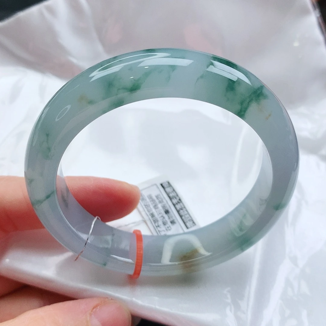 翡翠手镯未镶嵌天然翡翠手镯