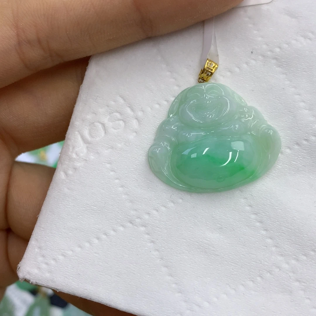 翡翠18K金镶嵌颈饰翡翠