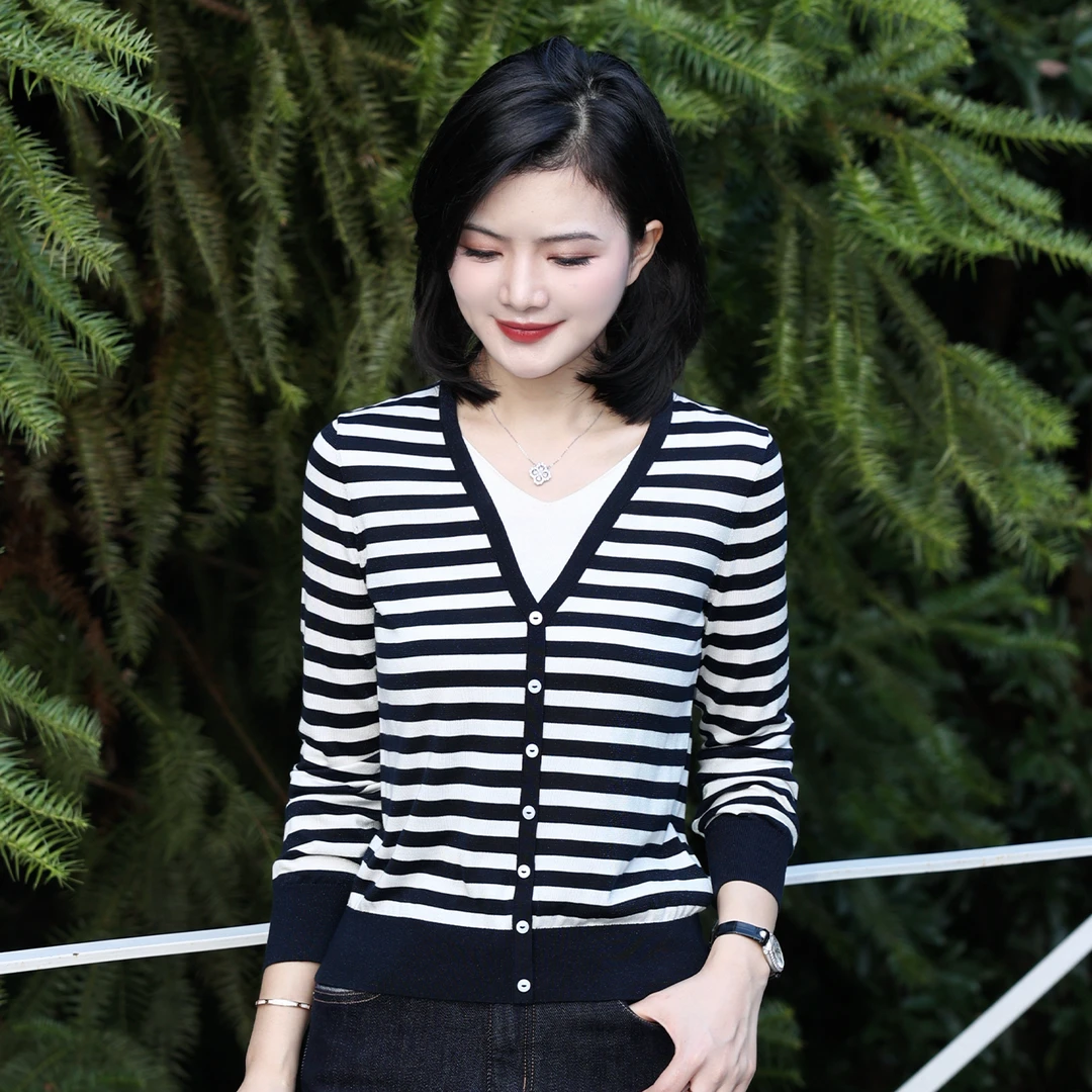 【假两件针织衫】枫竺女装阿楠ananV领条纹长袖针织衫女秋套头上衣