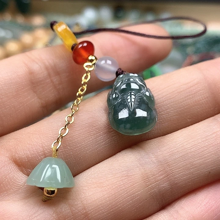 翡翠颈饰未镶嵌翡翠