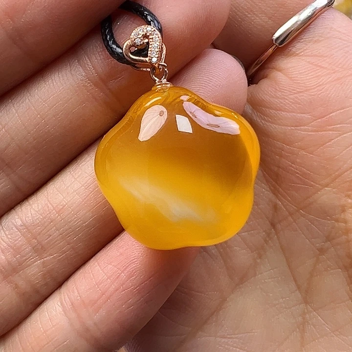 蜜蜡未镶嵌珠宝奇石