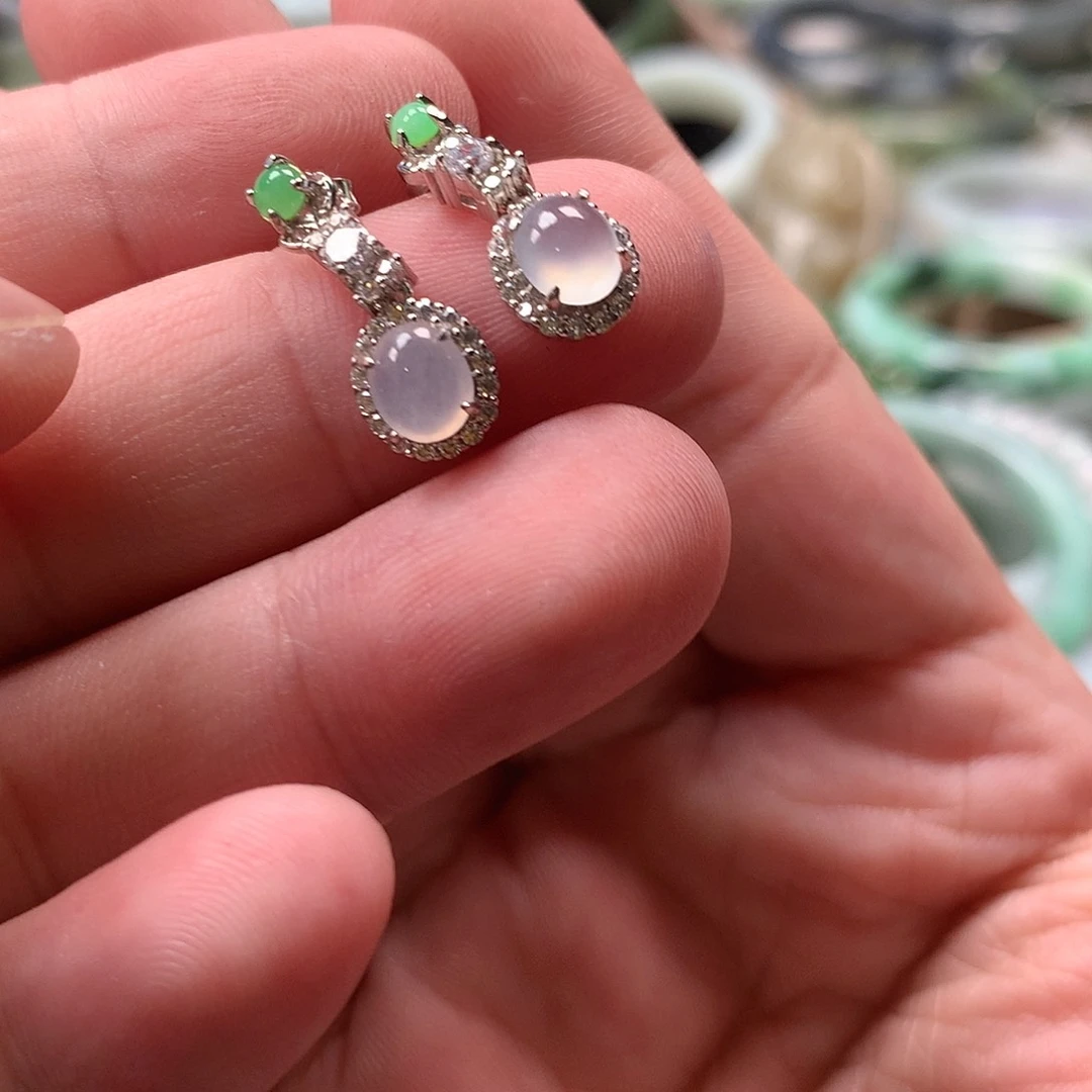 颈饰银S925镶嵌翡翠耳钉