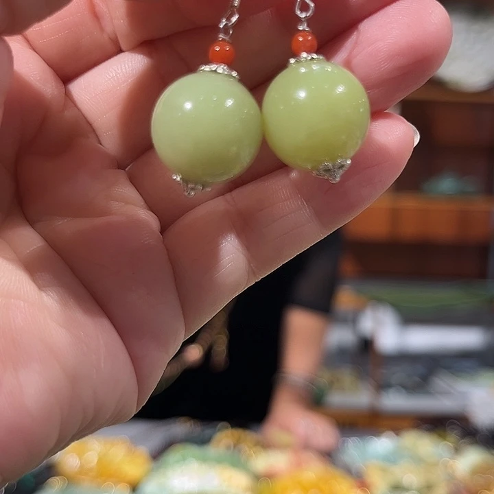 未镶嵌岫玉毛衣链
