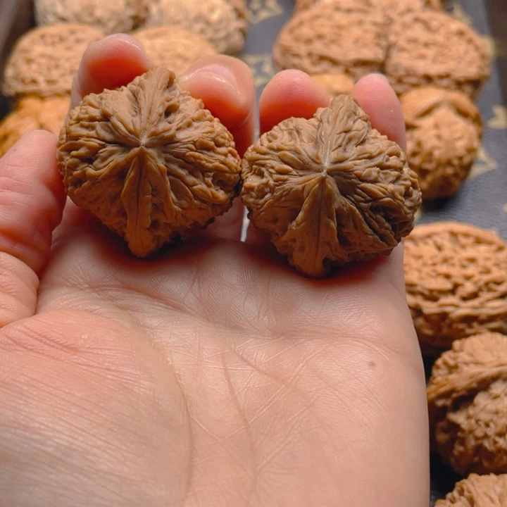 吊坠文玩核桃顾南疆37有黄