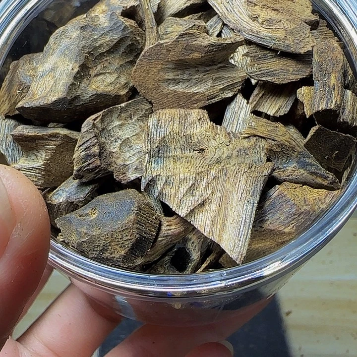 茗***白奇天然树丁料71克