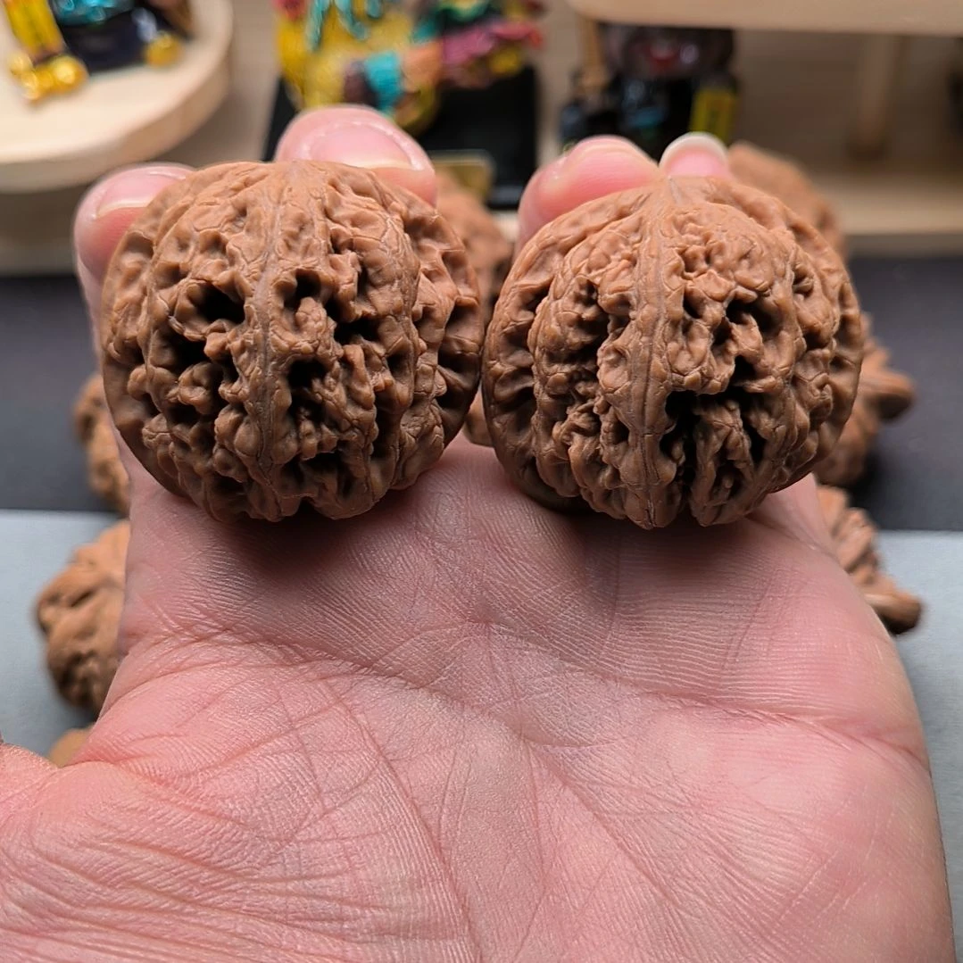 文玩核桃吊坠山地大粗筋43尺