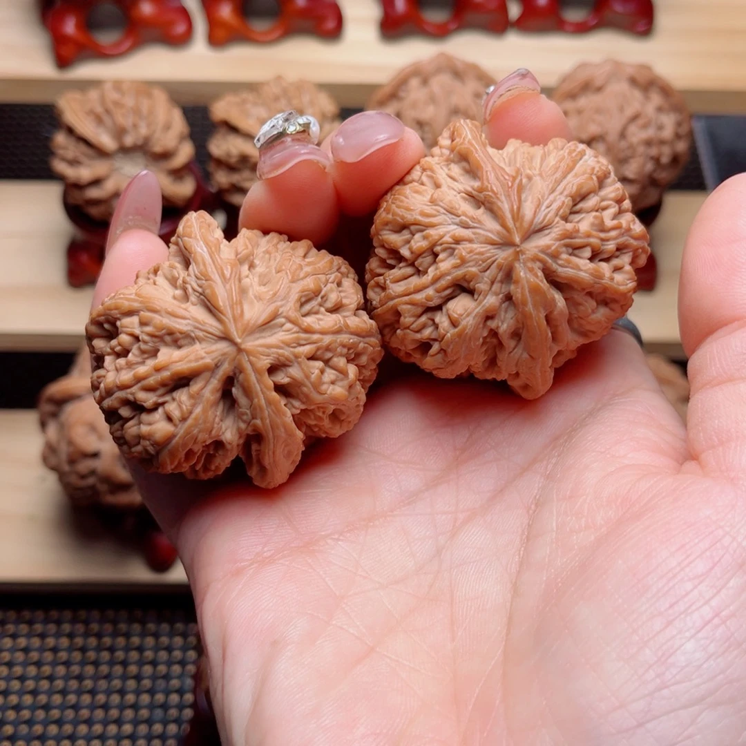 文玩核桃把件粗筋