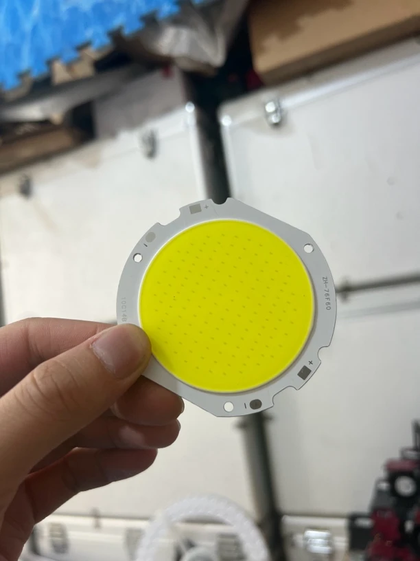 工业照明可用COB圆形灯板，直径7公分，50瓦32~36伏