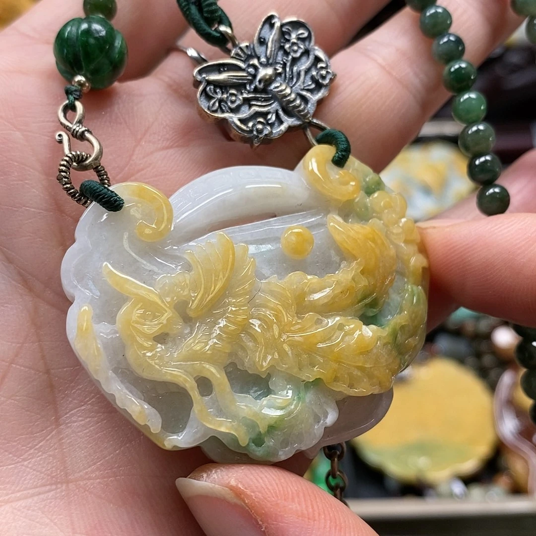 翡翠颈饰未镶嵌翡翠