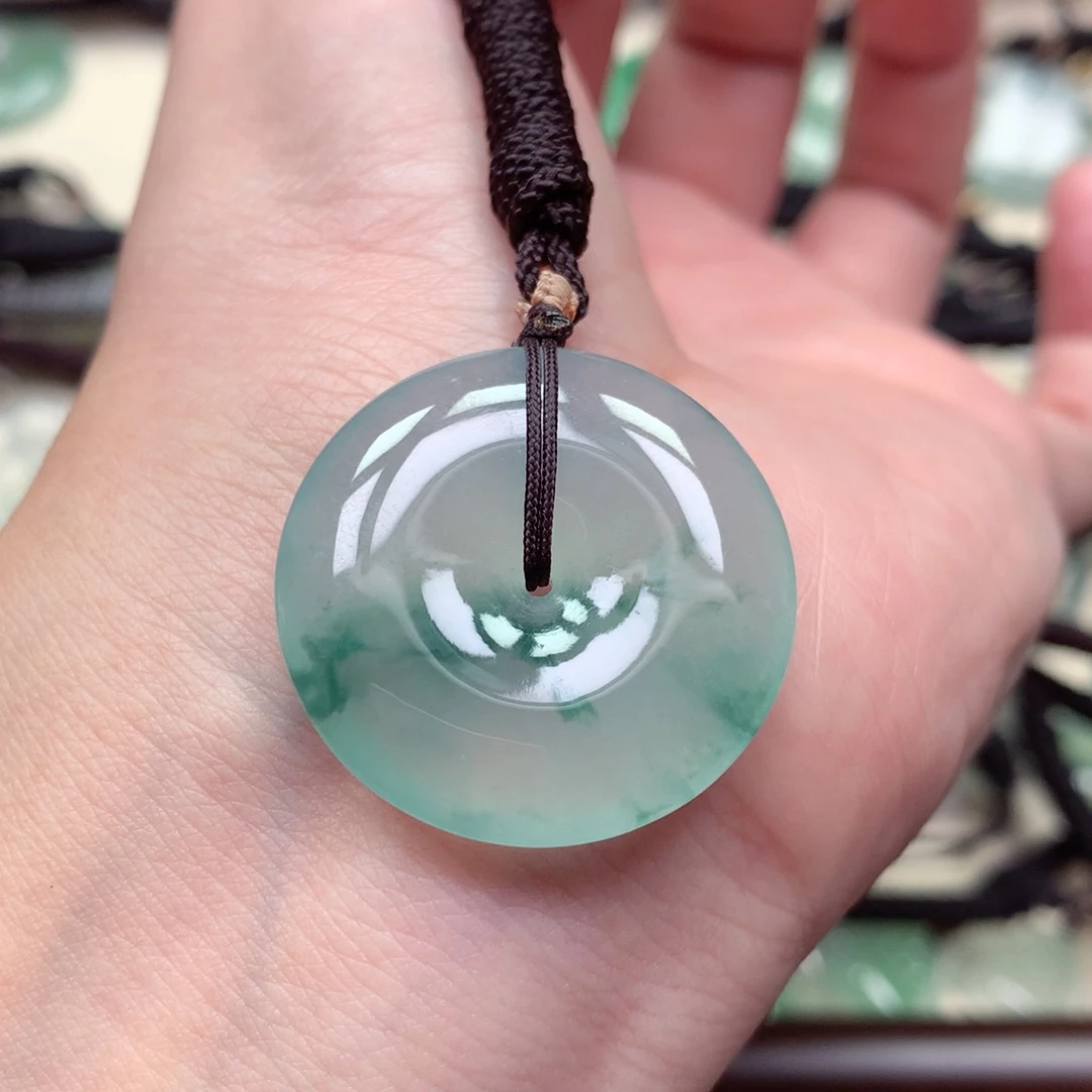 翡翠未镶嵌颈饰扣子