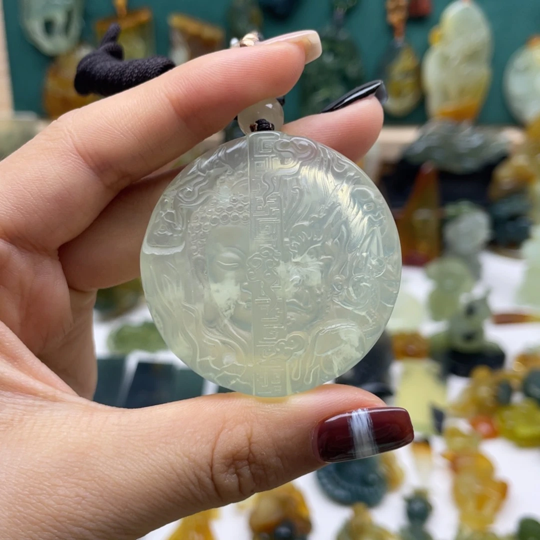 蛇纹石玉颈饰未镶嵌