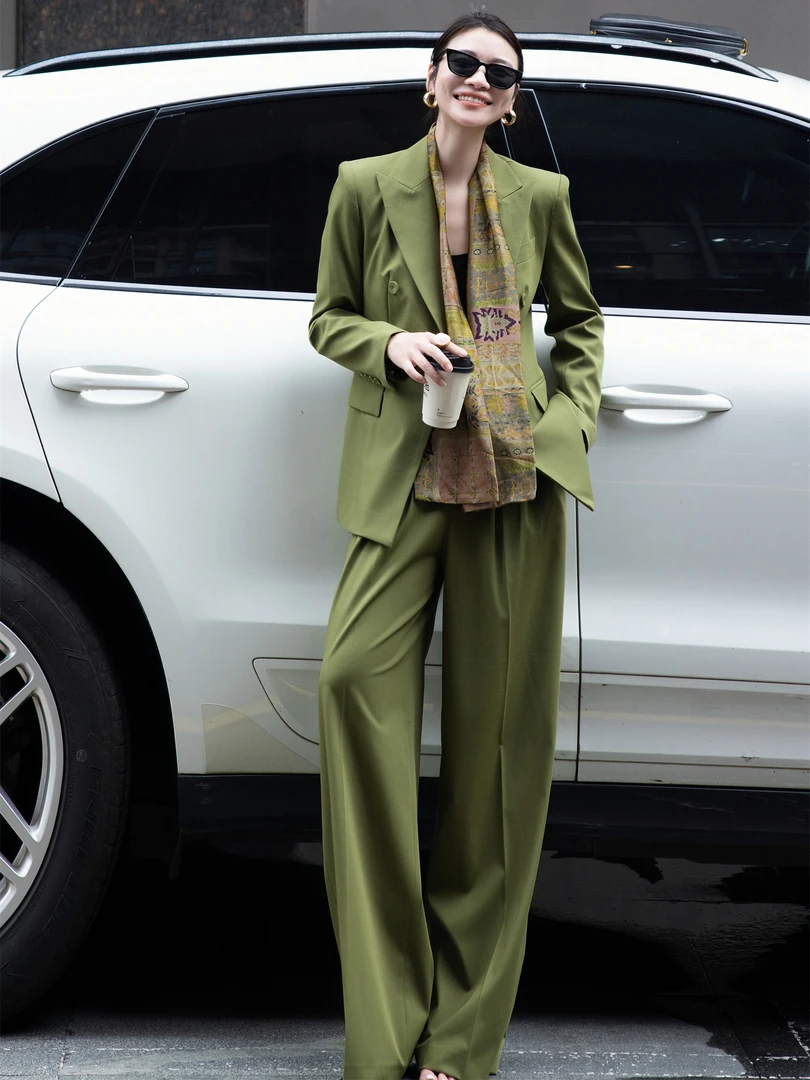 2025秋季新款高级感女神范职业装设计感西服长裤配丝巾两件套装女