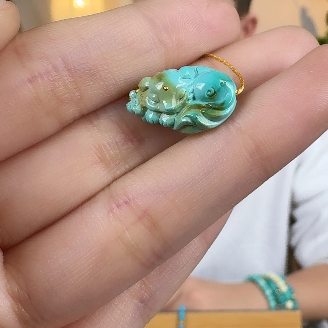 绿松石未镶嵌挂件