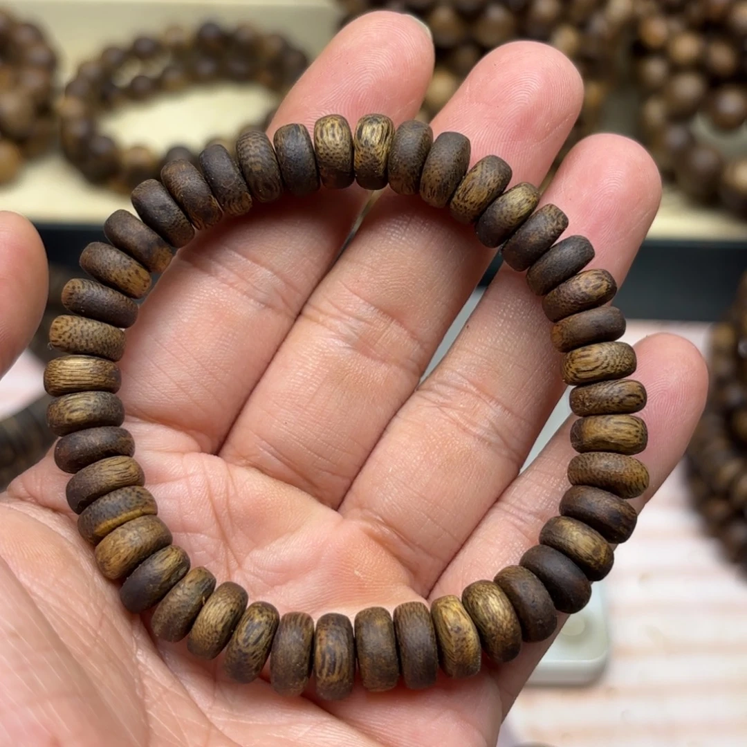 沉香手串卡0.9单圈算盘珠7.8克