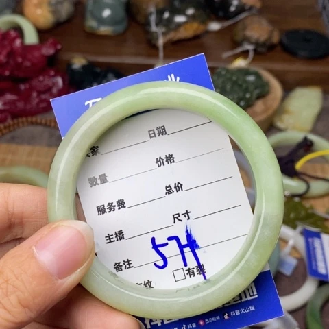 和田玉手镯未镶嵌57