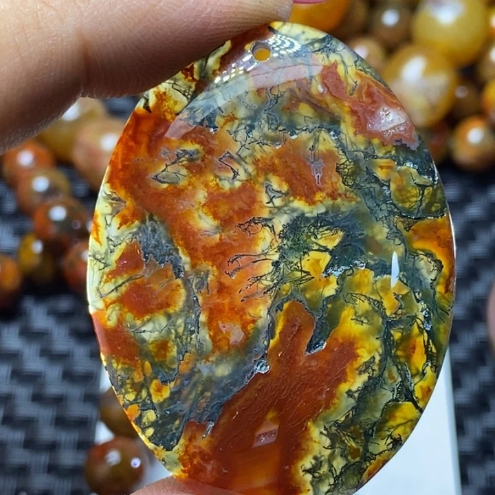 玛瑙/玉髓颈饰未镶嵌