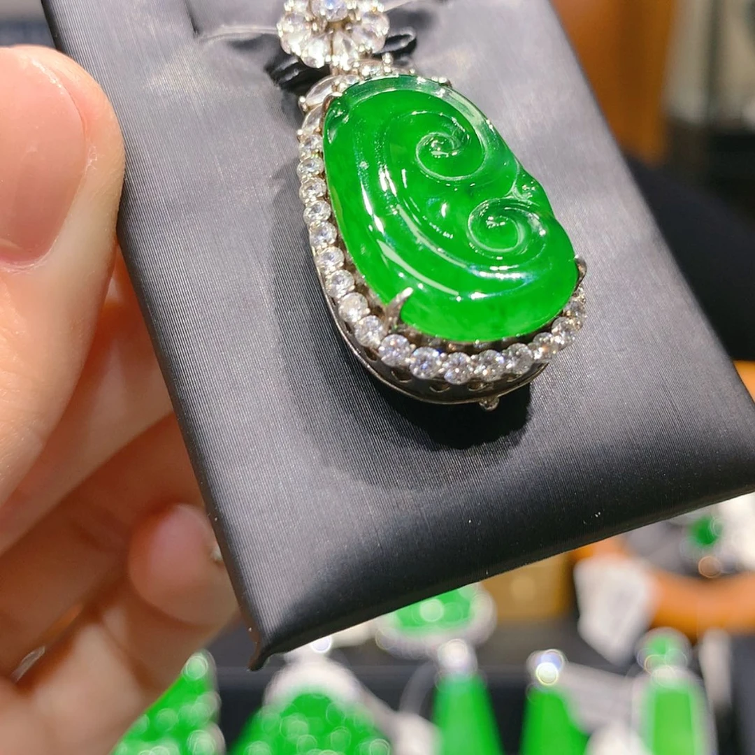 【闪购商品】颈饰银S925镶嵌翡翠5柒姐