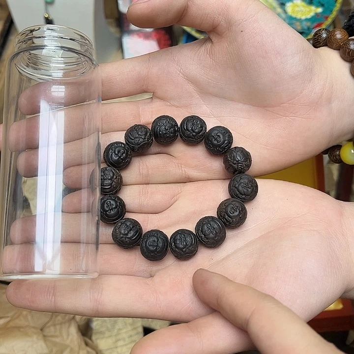 大叶紫檀（黑酸枝木类）