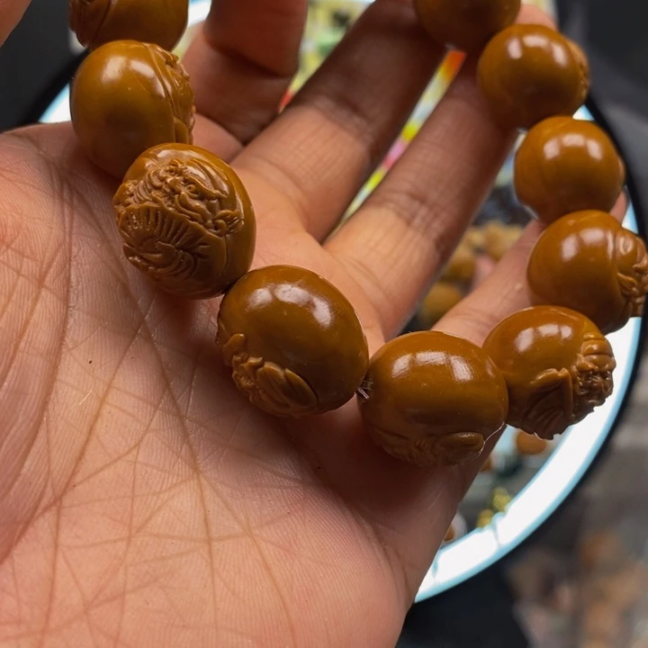 橄榄核吊坠哦哦哟哟哟哟哦哦哦哦哦哦哦